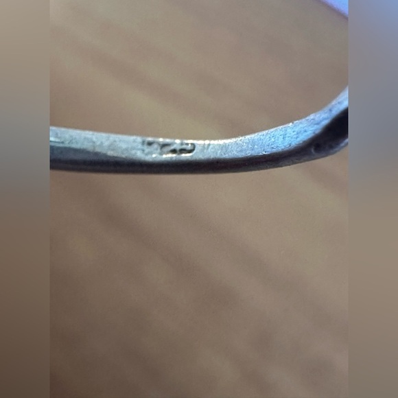 Adorable Sunflower and Bee sterling silver bypass adjustable ring - Picture 6 of 7